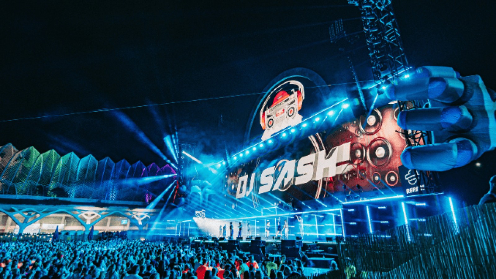 Nostalgia in a new light – Cameo at the Love the 90s Festival in Valencia