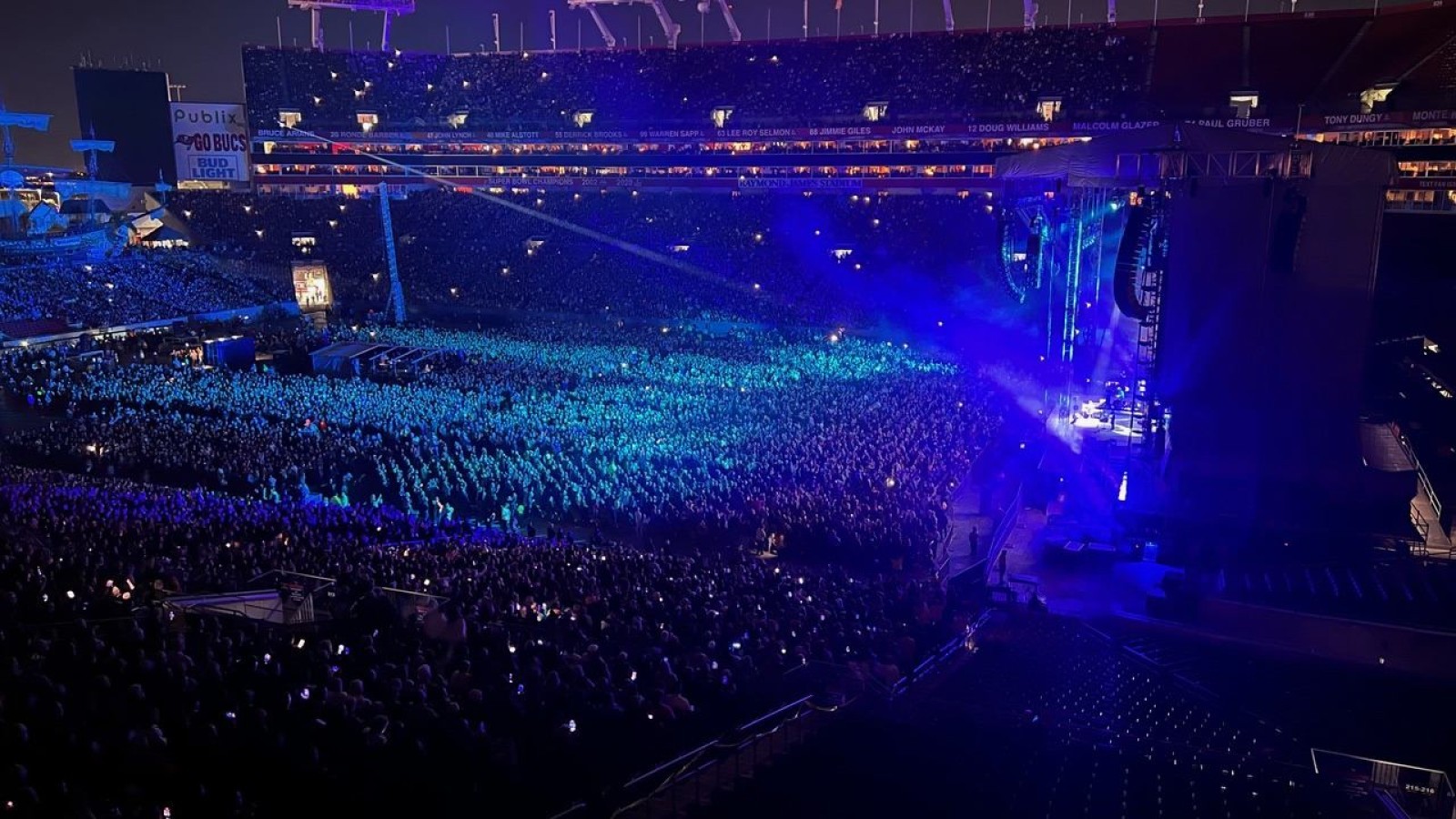 Kenny Chesney Rocks Stages of All Sizes with Jerry Harvey