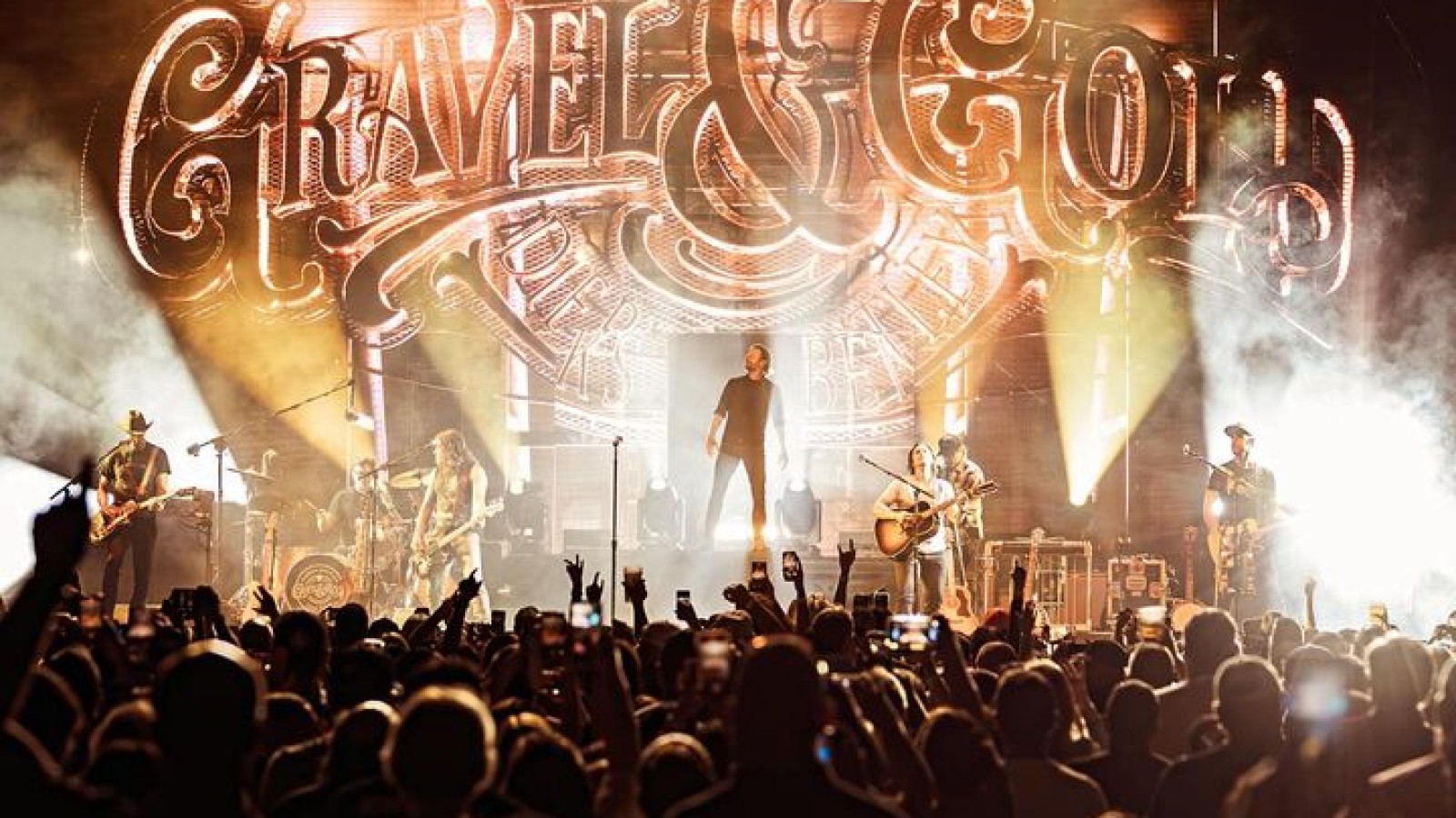 CHAUVET Professional Adds to Chris Reade’s Evocative Looks on Dierks Bentley’s Gravel and Gold Tour
