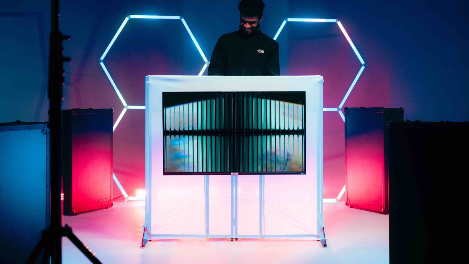 Frameworks’ Latest DJ Facade Transforms into a Screen-Driven Booth Element