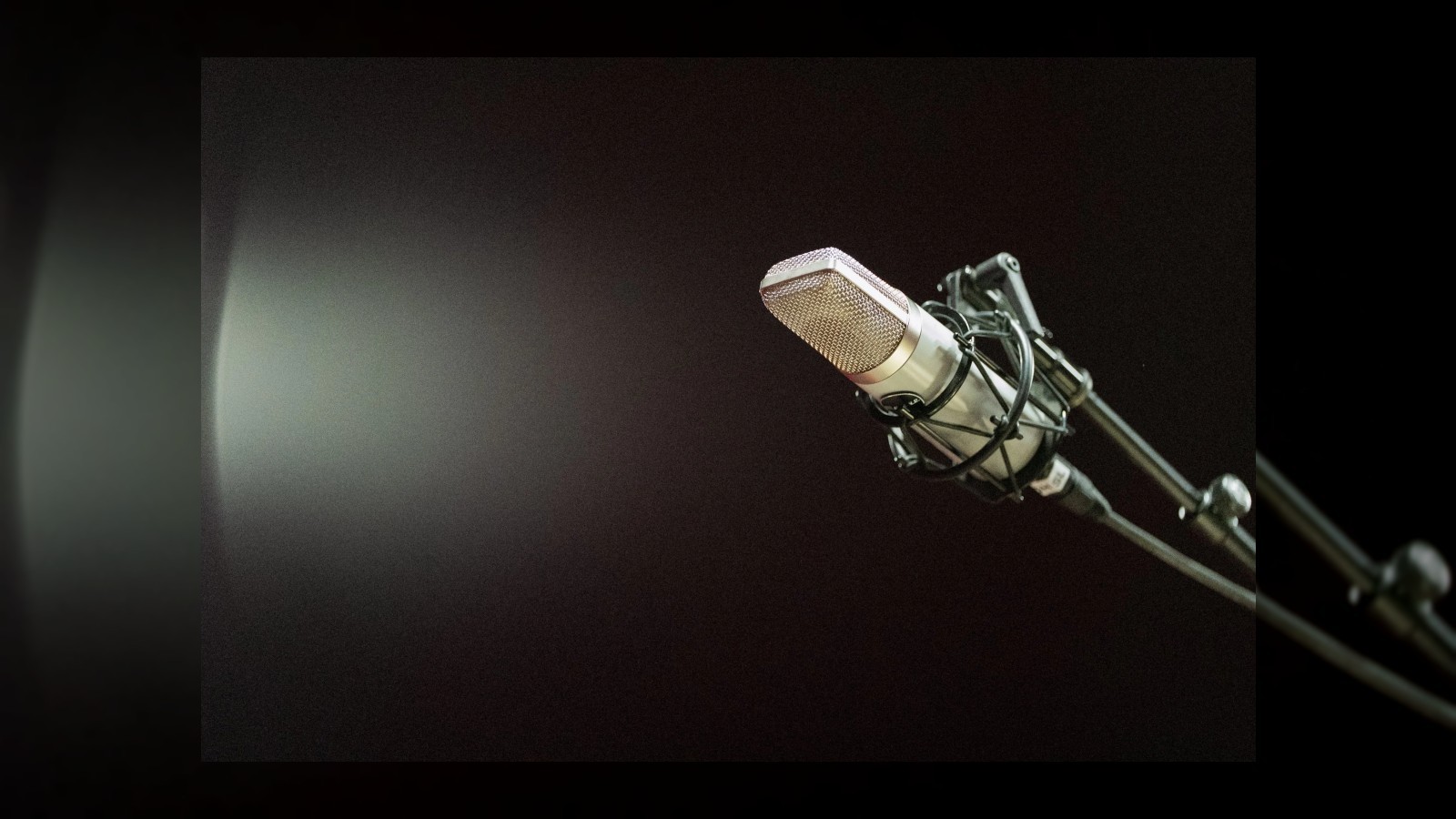 Mojave Mics Gain Live-Tour Use with Robbie Williams, NIKI and Mack Keane
