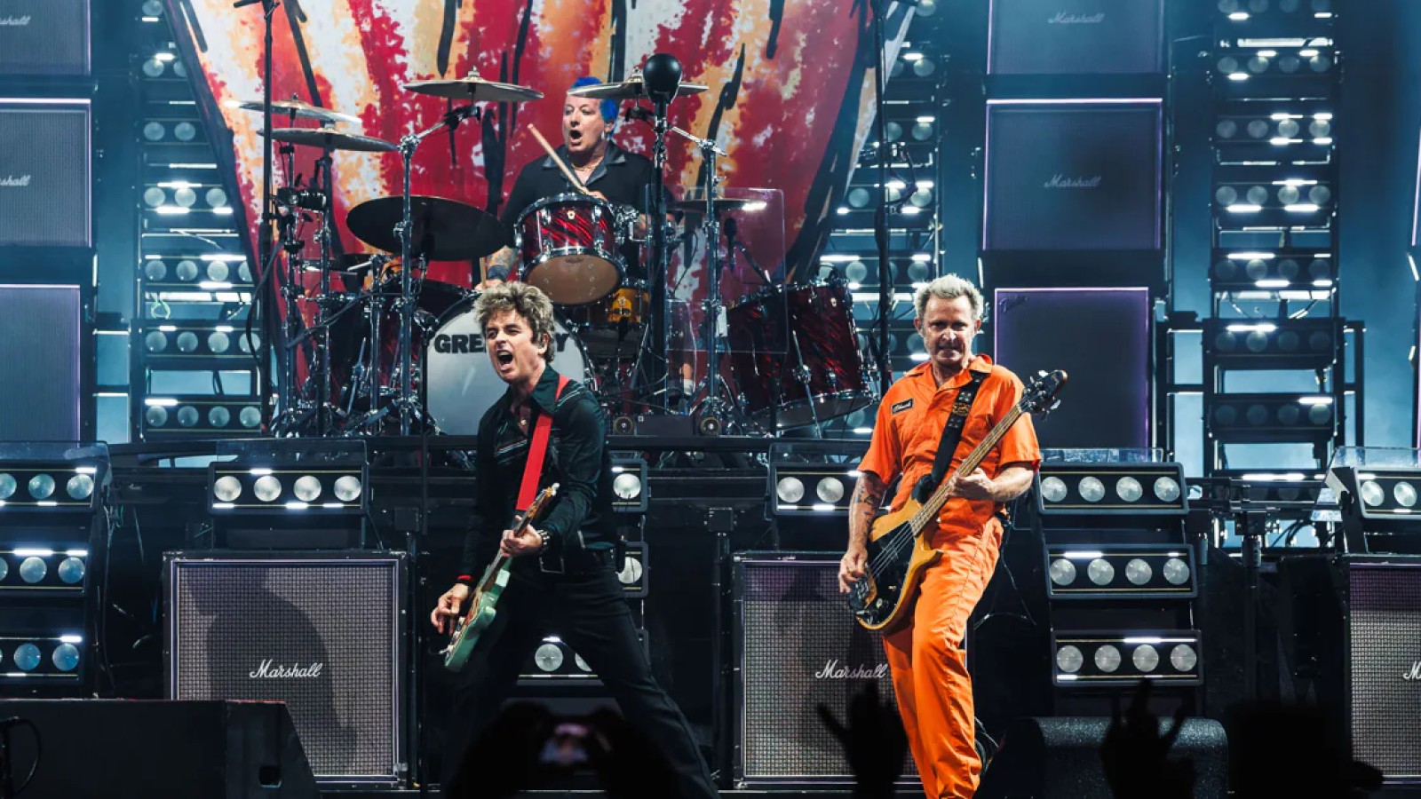 Schoeps MiniCMIT Shotgun Microphones Capture Energy of the Crowd for Green Day at Festivals, Stadiums, and Arenas Worldwide