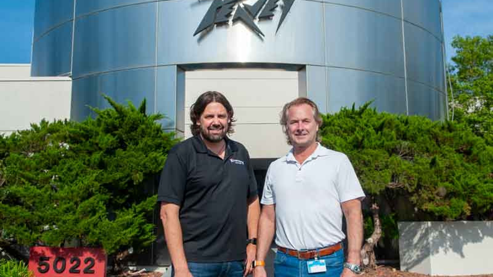 Peavey Partners with Riversong Guitars to Expand U.S. Distribution