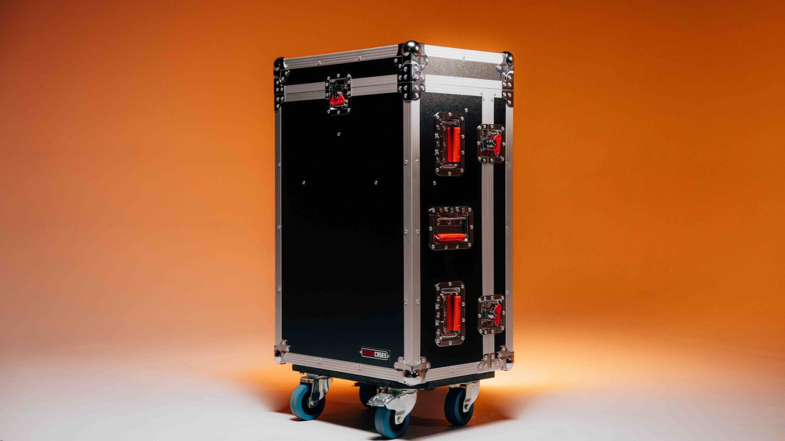 Gator Introduces Flight Case with Integrated Doghouse for Yamaha DM7 Compact Console