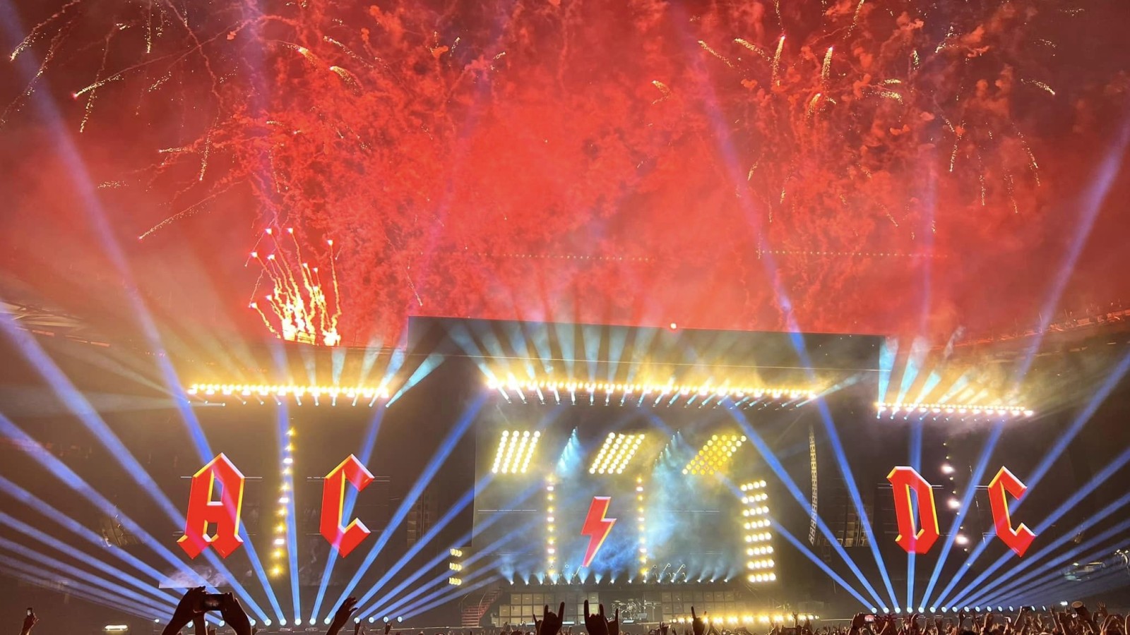 Woodroffe Basset Accents Massive AC/DC Power Up Tour Production with CHAUVET Professional